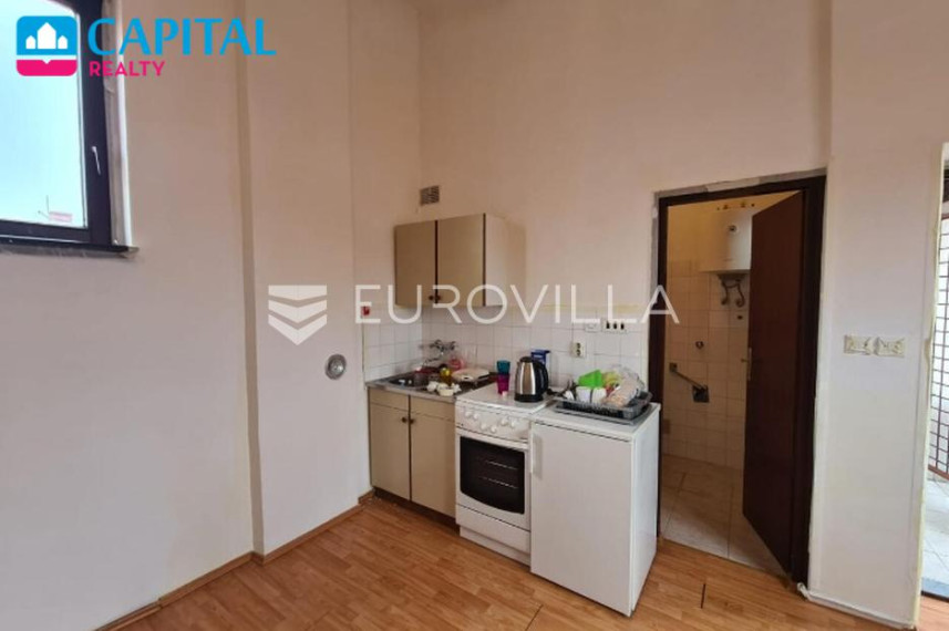 Parduodamas butas Ulica Forno Grande 2 , 25.00 kv.m ploto, 1 kambariai 4