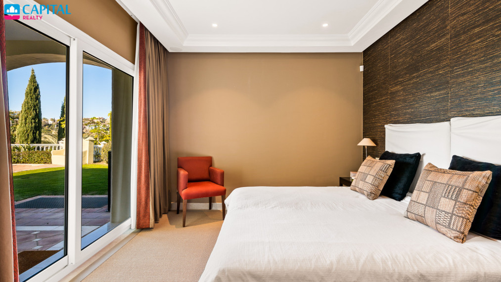Parduodamas namas Calle Paris 9 , 530.00 kv.m ploto,  Floors 17
