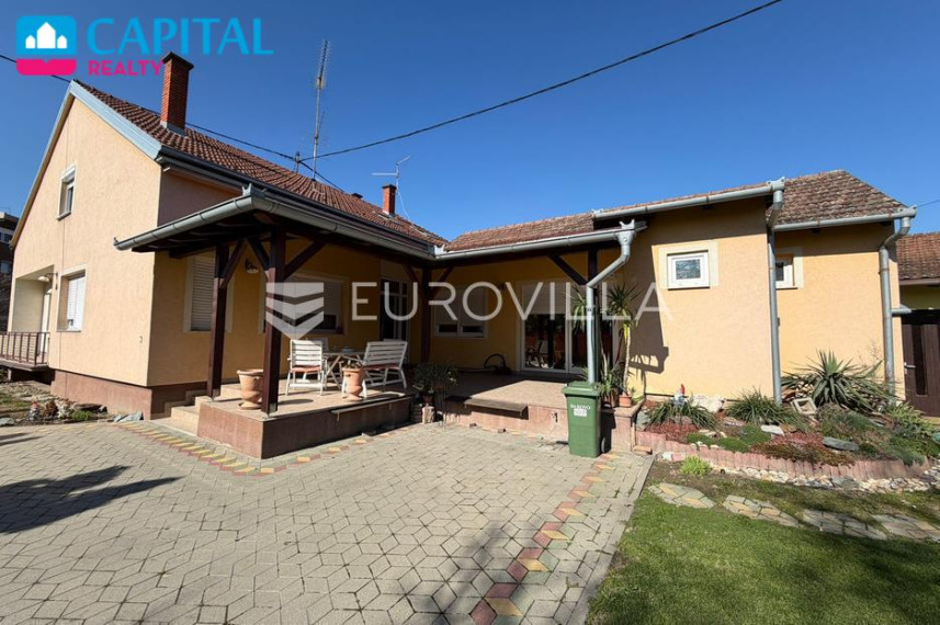 Parduodamas namas Ulica Ivana Pavla II 2 , 420.00 kv.m ploto, 2 aukštai 1