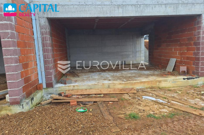 Parduodamas namas Trg Svetog Jurja 10 , 220.00 kv.m ploto, 2 aukštai 1
