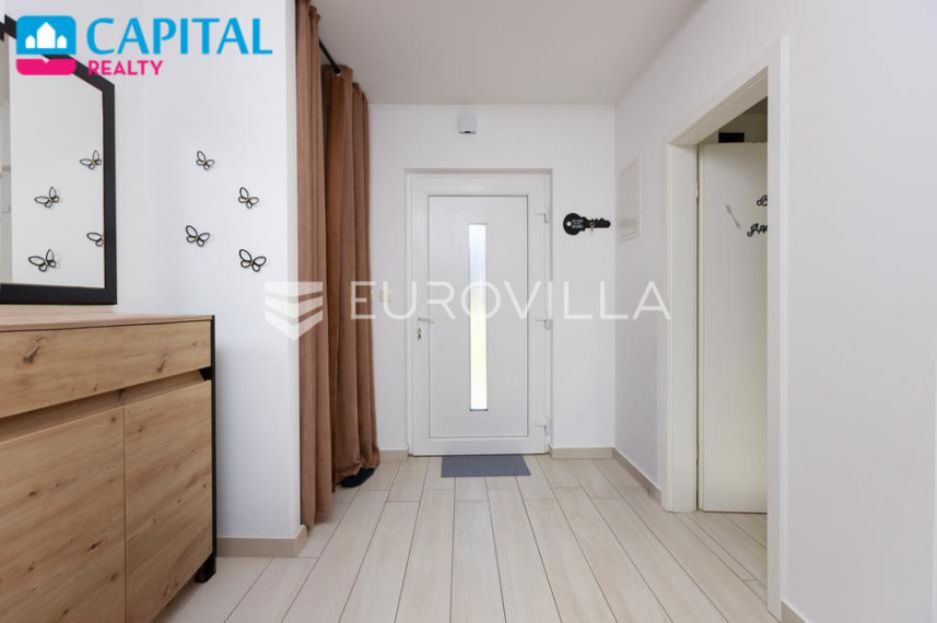 Parduodamas butas Tomasići ulica 37 , 82.13 kv.m ploto, 2 kambariai 5