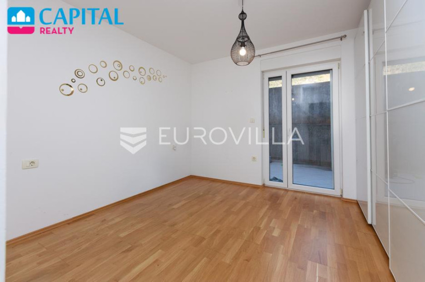 Parduodamas butas Tomasići ulica 37 , 82.13 kv.m ploto, 2 kambariai 12
