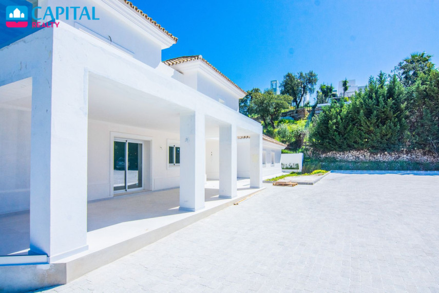 Parduodamas namas Calle Madrid , 573.00 kv.m ploto,  Floors 2