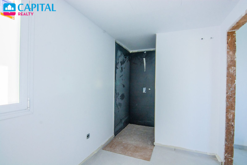 Parduodamas namas Calle Madrid , 573.00 kv.m ploto,  Floors 18