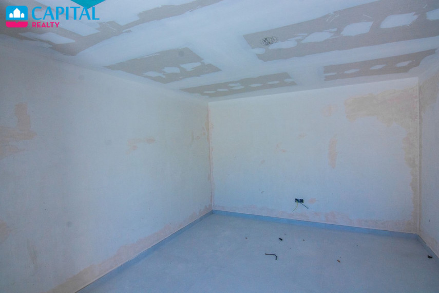 Parduodamas namas Calle Madrid , 573.00 kv.m ploto,  Floors 22