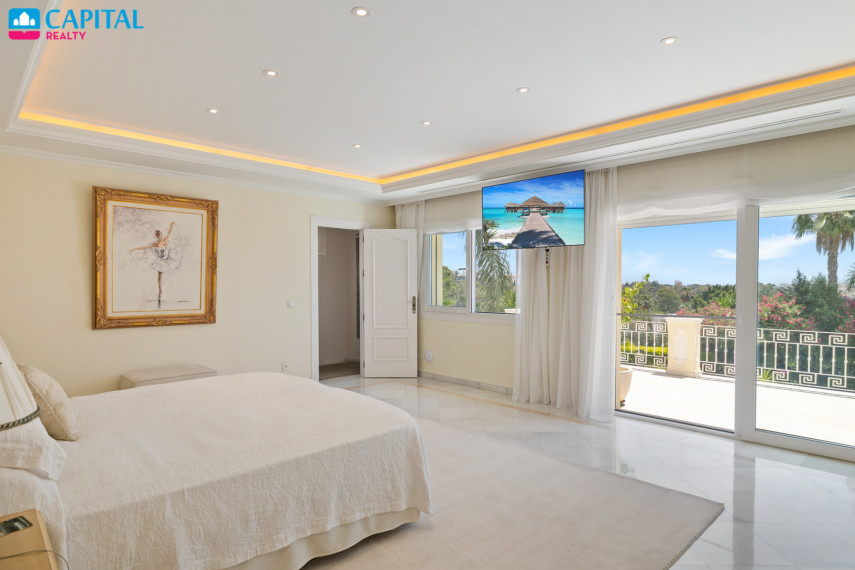 Parduodamas namas Urbanizacion N Andalucia 2G 54B , 890.00 kv.m ploto,  Floors 29