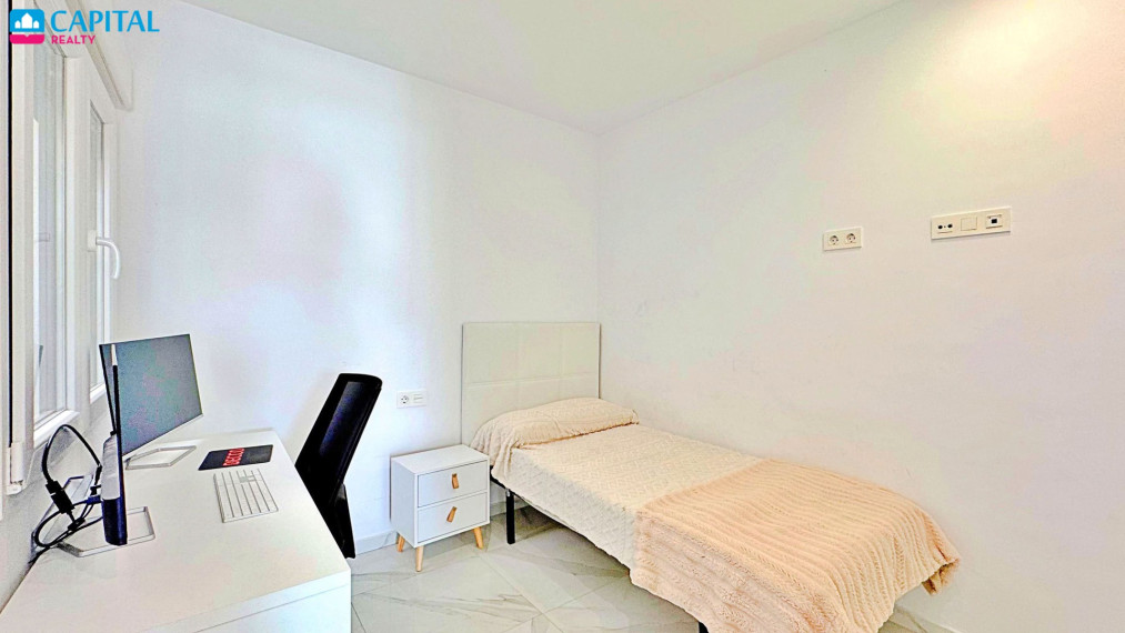 Parduodamas namas Calle Salvador Dalí 9 , 113.00 kv.m ploto,  aukštai 23
