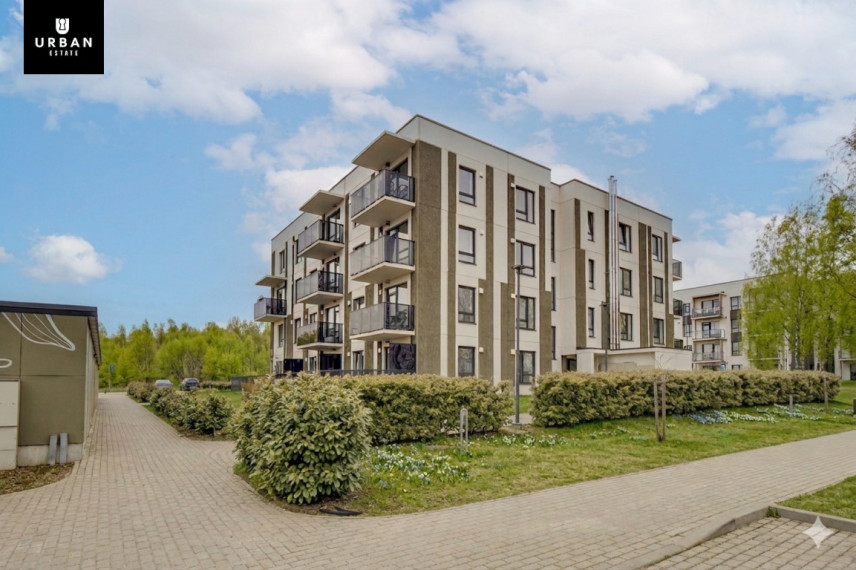 Parduodamas 3 kambarių butas Vilniuje 60.87 kv.m ploto su terasa ir nuosavu kiemeliu 2