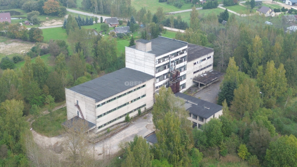 Parduodamos administracinės, gamybinės, sandėliavimo patalpos Žemdirbių g., Utenos r. sav., 5118.7 m2 ploto 1