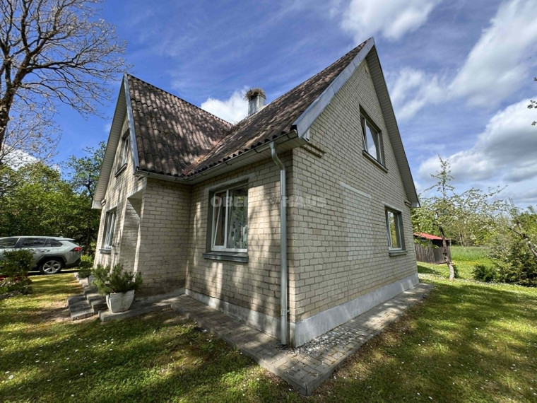 Parduodamas namas Tryškių g., Raudėnų k., Šiaulių r. sav., 130 m2 ploto, 2 aukštai 2