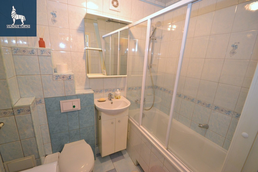 Nuomojamas butas Žaliųjų Ežerų g., Santariškės, Vilniaus m., Vilniaus m. sav., 36 m2 ploto, 1 kambariai 10