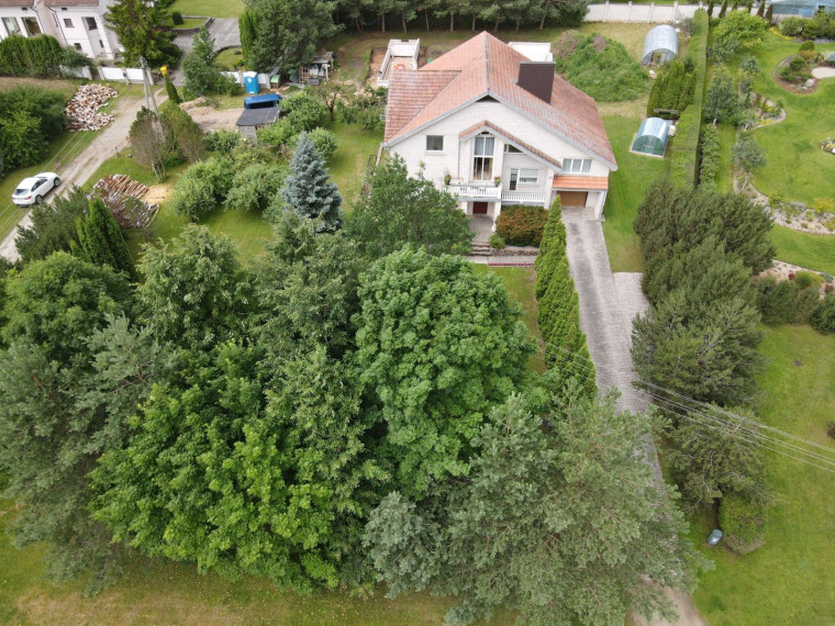 Parduodamas namas Draustinio g., Ginkūnų k., Šiaulių r. sav., 391.06 m² ploto 7 kambariai 60