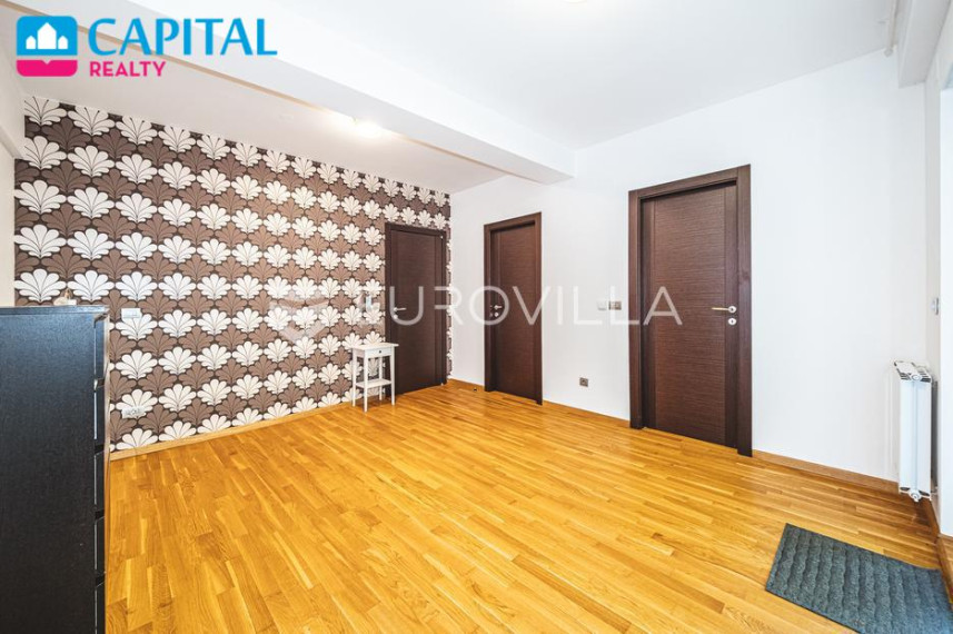 Parduodamas butas Jelenovac 38g , 213.88 kv.m ploto, 3 kambariai 23