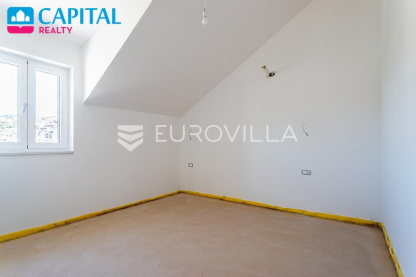 Parduodamas butas prilaz tvornici 19 , 138.82 kv.m ploto, 4 kambariai 7