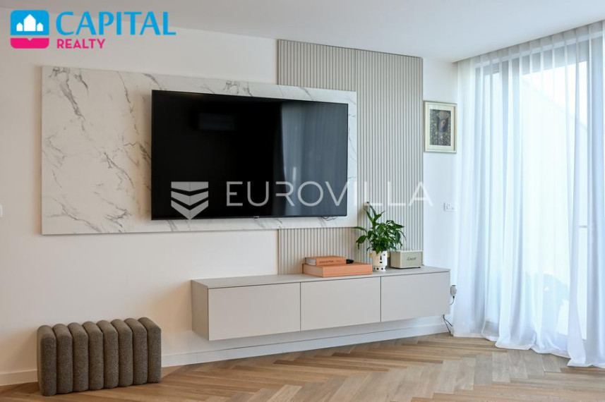 Parduodamas butas Ratnih žrtava 9 , 230.65 kv.m ploto, 2 kambariai 7