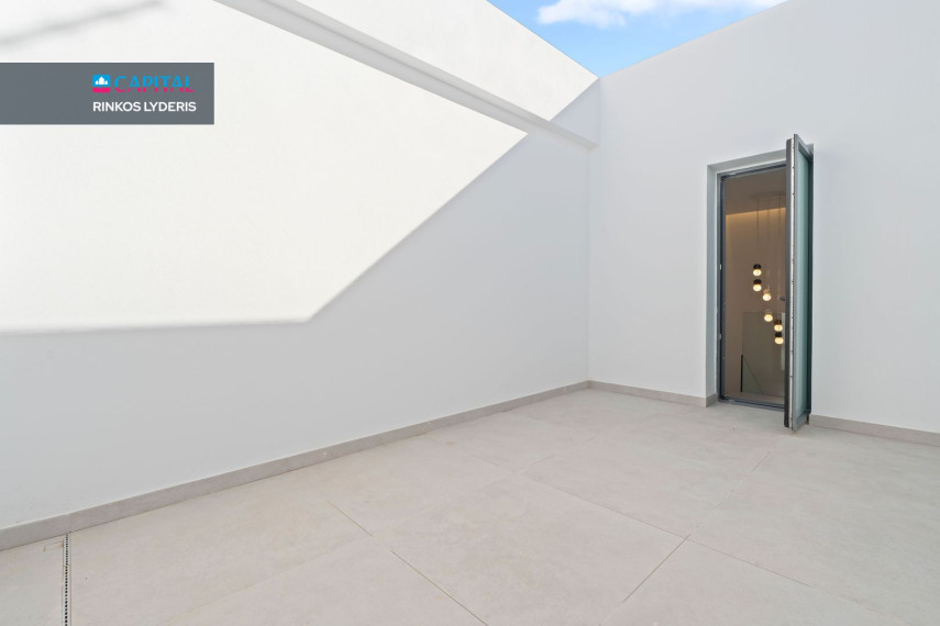 Parduodamas namas Calle Munich 14 , 503.00 kv.m ploto,  Floors 16