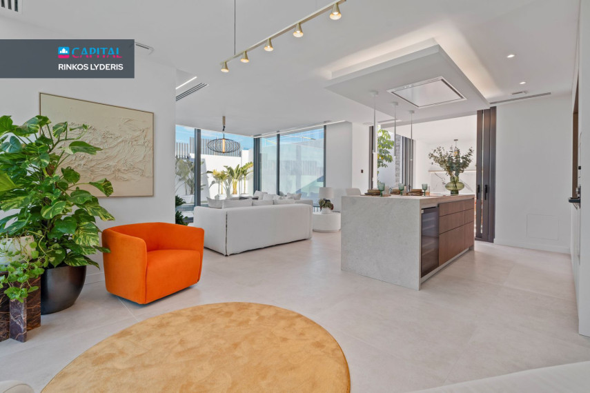 Parduodamas namas Calle Munich 14 , 503.00 kv.m ploto,  Floors 22