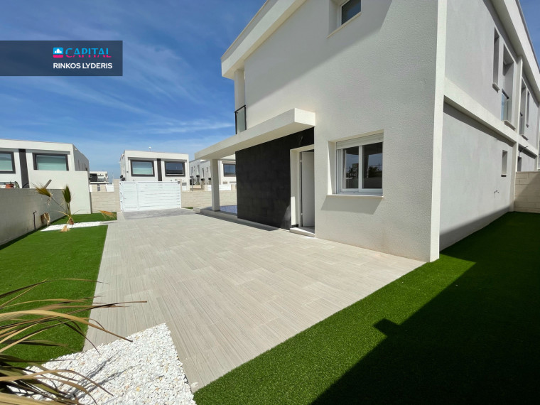 Parduodamas namas Calle Malta 28 , 107.00 kv.m ploto,  Floors 4