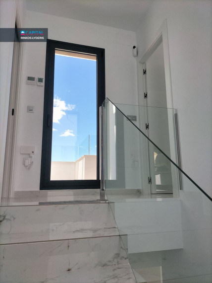 Parduodamas namas Avenida Severiano Ballesteros , 205.00 kv.m ploto,  Floors 6