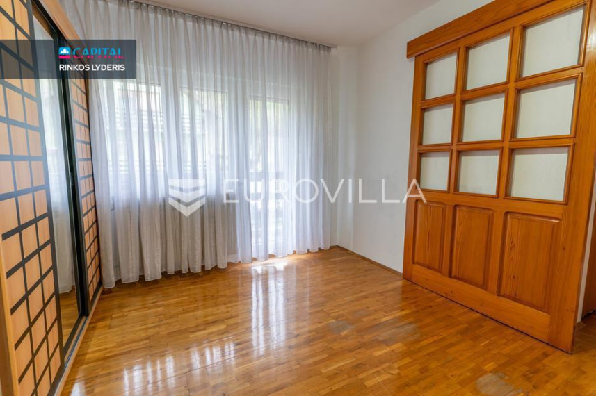 Parduodamas namas Ulica Ivana Filipovića 4 , 184.00 kv.m ploto, 3 Floors 22