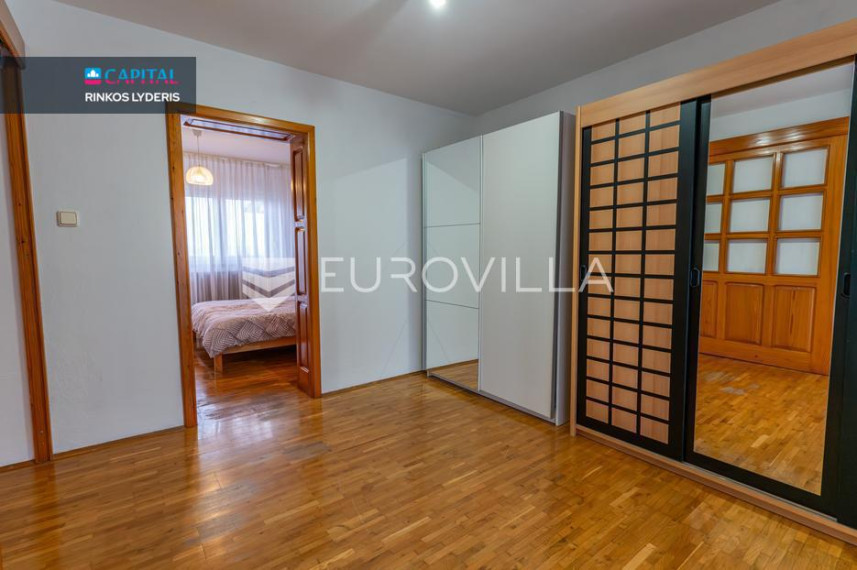 Parduodamas namas Ulica Ivana Filipovića 4 , 184.00 kv.m ploto, 3 Floors 23