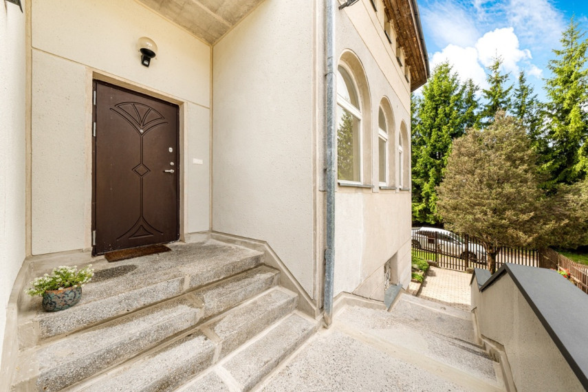 Parduodamas namas Žirgo g., Vilniaus m., Vilniaus m. sav., 305 m2 ploto, 3 aukštai 28