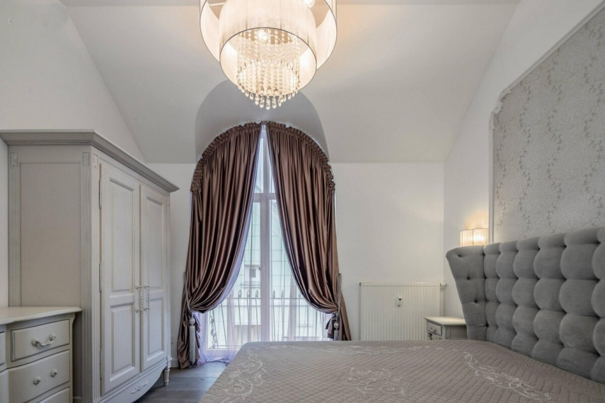 Parduodamas butas Klaipėdos apskritis, Klaipėda, Senamiestis, Šaltkalvių g., 88 m2 ploto, 4 kambariai 5