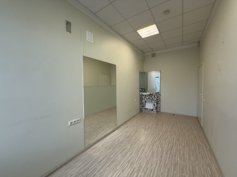 Nuomojamos administracinės, kitos paskirties, paslaugų, prekybos patalpos Kauno m. sav., Kauno m., Žaliakalnis, Aukštaičių g.10, 12.31 m2 ploto 4