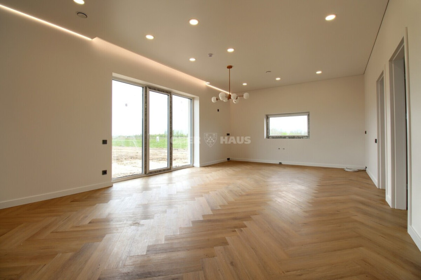 Parduodamas namas Piliavos g., Radailių k., Klaipėdos r. sav., 80 m2 ploto, 1 aukštai 8