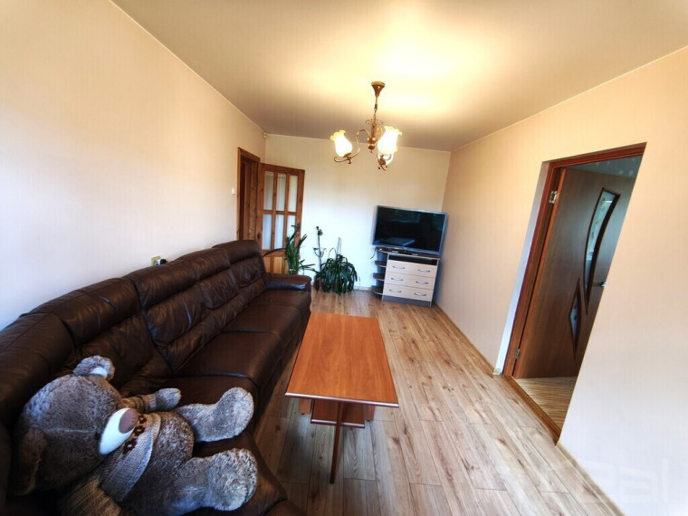 Parduodamas geras, tvarkingas 3 kambarių butas Utenoje, Vaižganto g. 28 1