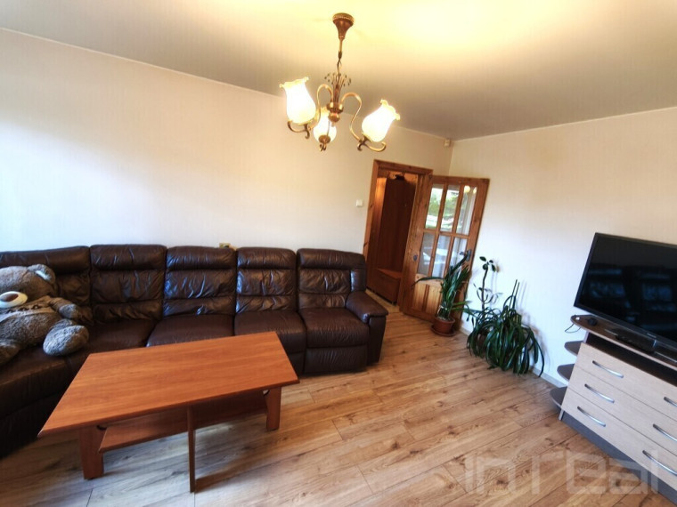 Parduodamas geras, tvarkingas 3 kambarių butas Utenoje, Vaižganto g. 28 4