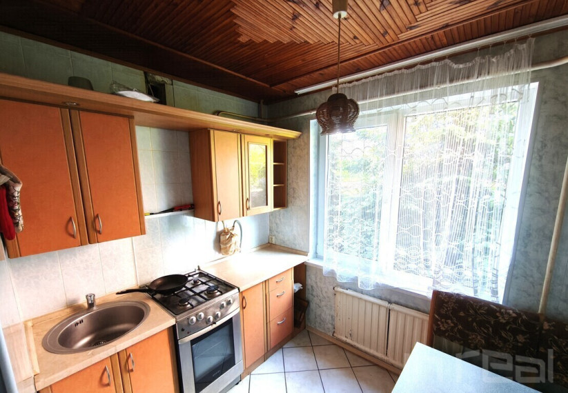 Parduodamas geras, tvarkingas 3 kambarių butas Utenoje, Vaižganto g. 28 11