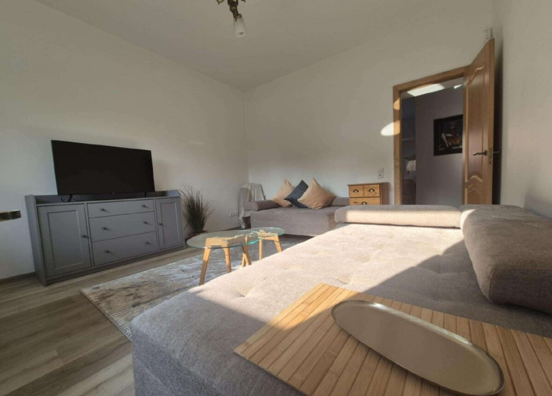 Parduodamas butas Klaipėdos apskritis, Klaipėda, Žvejybos uostas, Minijos g., 50 m2 ploto, 2 kambariai 2