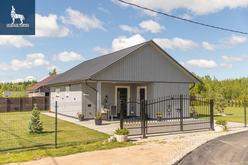 Parduodamas namas Vilniaus r. sav., Brinkiškių k., Žalumos 27-oji, 52.64 m2 ploto, 1 aukštai 11