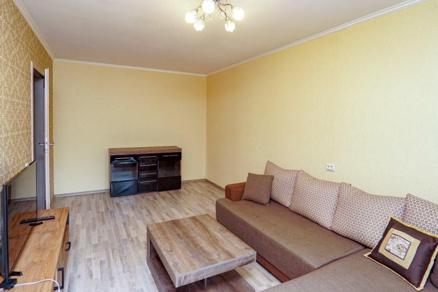 Nuomojamas butas Nemuno g., Panevėžio m., Panevėžio m. sav., 32 m2 ploto, 1 kambariai 5