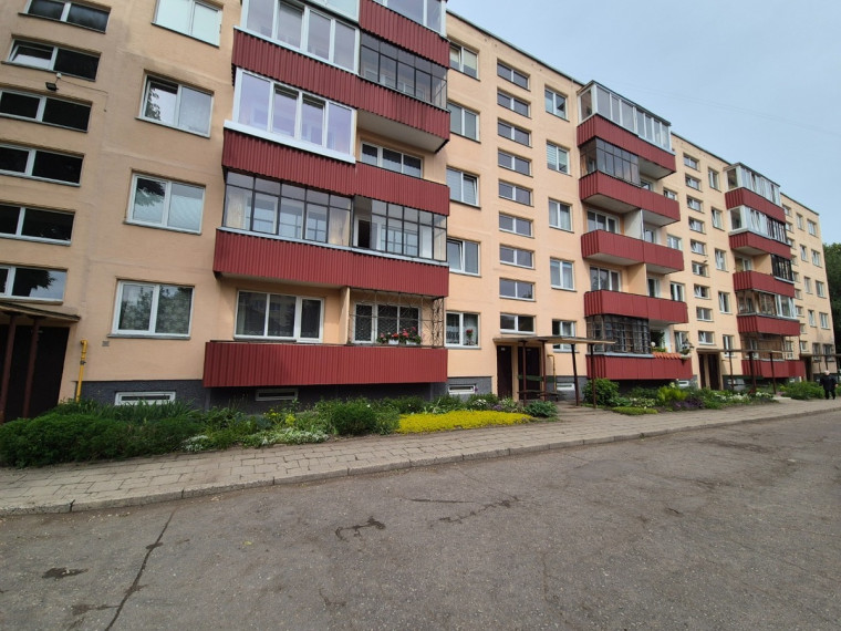 Nuomojamas butas Nemuno g., Panevėžio m., Panevėžio m. sav., 32 m2 ploto, 1 kambariai 20