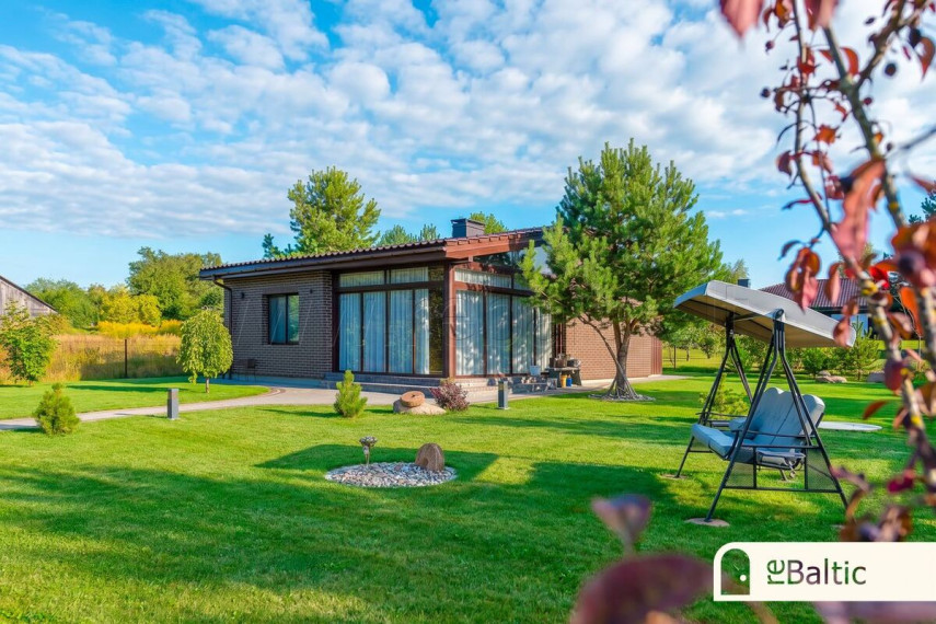 Parduodamas namas Astrų g., Lindiniškių k., Vilniaus r. sav., 224.08 m2 ploto, 1 aukštai 27