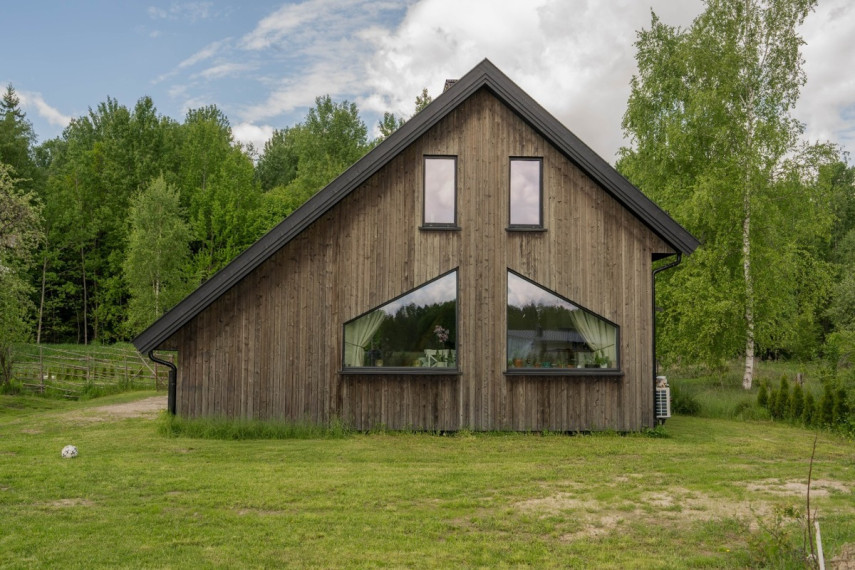Parduodamas namas Navasiolkų I k., Širvintų r. sav., 99 m2 ploto, 2 aukštai 6