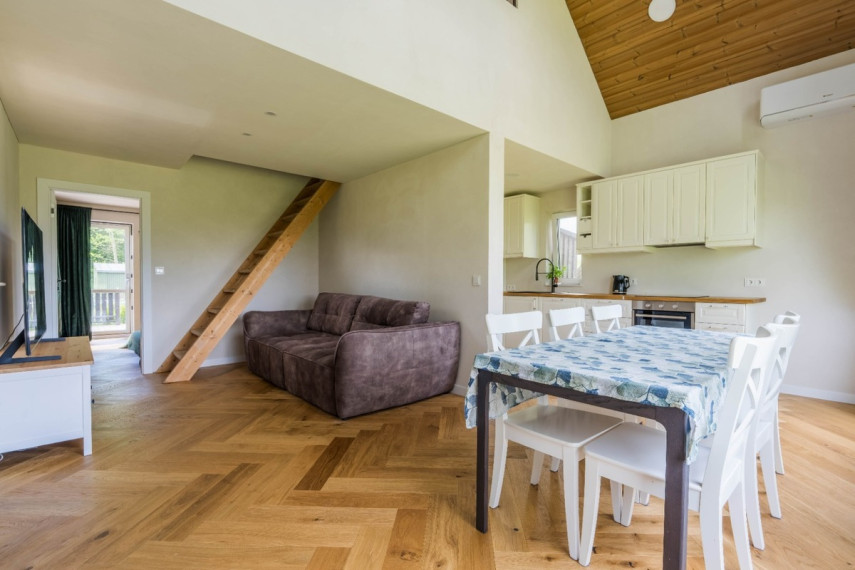 Parduodamas namas Navasiolkų I k., Širvintų r. sav., 99 m2 ploto, 2 aukštai 13
