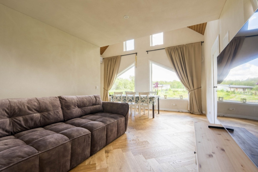 Parduodamas namas Navasiolkų I k., Širvintų r. sav., 99 m2 ploto, 2 aukštai 16