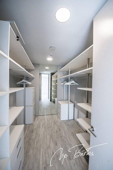 Parduodamas namas Putinų g., Domeikavos k., Kauno r. sav., 260.11 m² ploto 6 kambariai 19