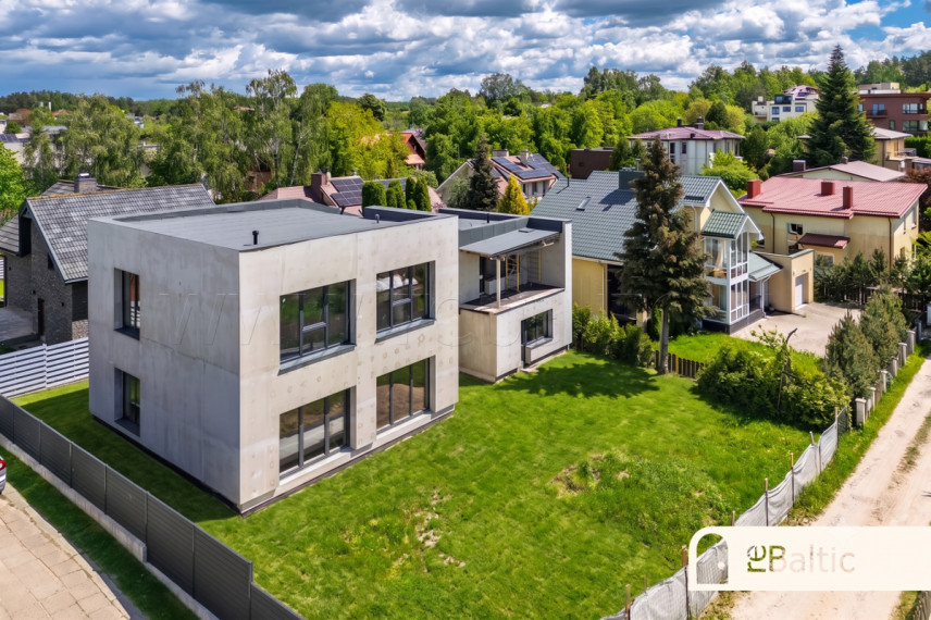 Parduodamas namas Viršupio Sodų 1-oji g., Vilniaus m., Vilniaus m. sav., 256.69 m2 ploto, 2 aukštai 3