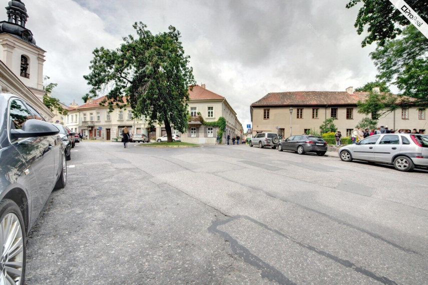 Nuomojamas butas Šv. Mykolo g., Vilniaus m., Vilniaus m. sav., 54 m2 ploto, 1 kambariai 11
