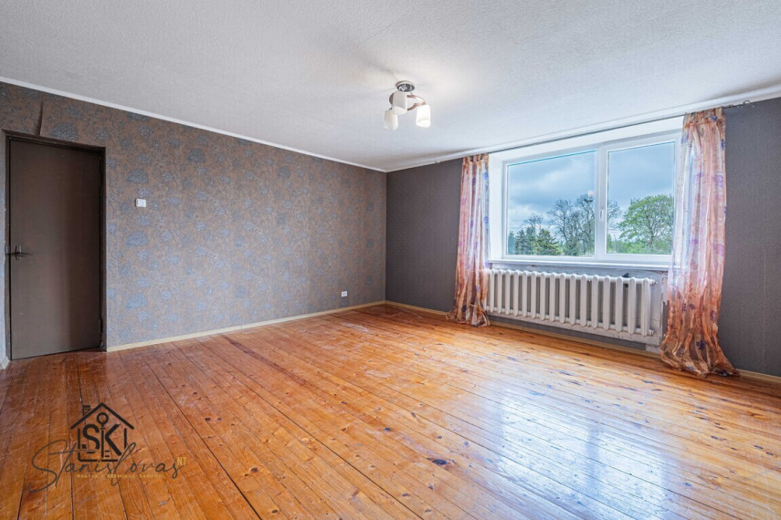 PARDUODAMAS NAMAS SU 31.04 A ŽEMĖS SKLYPU RUSNĖJE, SKALVIŲ G. 3 24