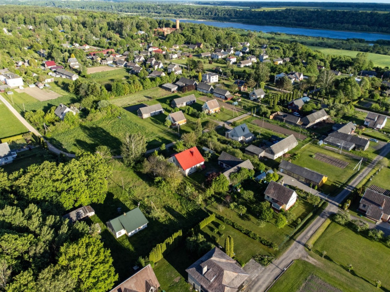 Parduodamas namas Tujų g., Raudonės mstl., Jurbarko r. sav., 210.18 m2 ploto, 2 aukštai 20