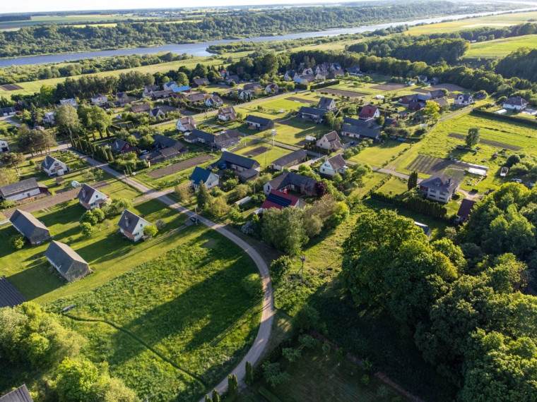 Parduodamas namas Tujų g., Raudonės mstl., Jurbarko r. sav., 210.18 m2 ploto, 2 aukštai 21