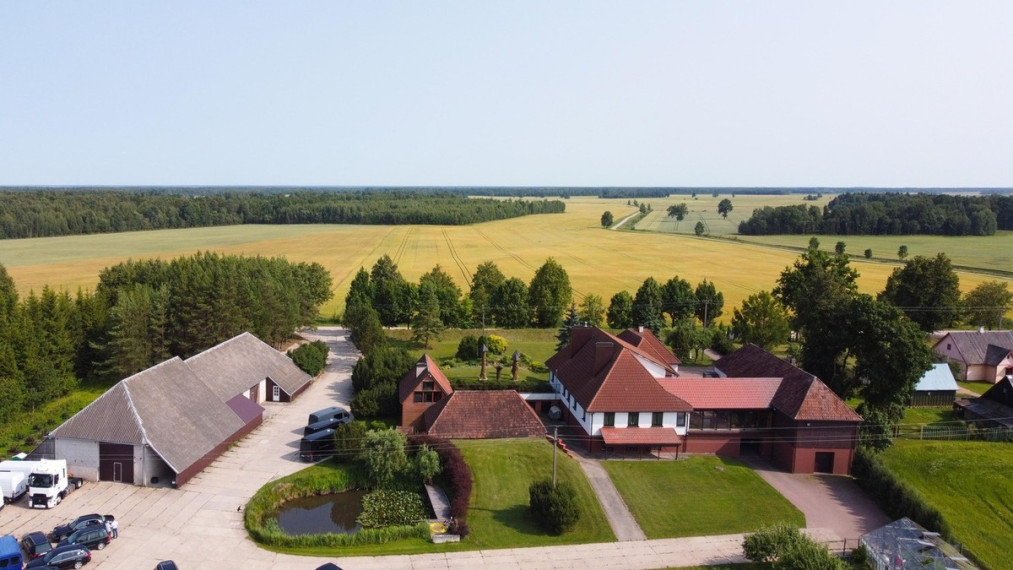 PARDUODAMAS GYVENAMASIS NAMAS LIEPŲ G., PESLIŠKIŲ K. 1