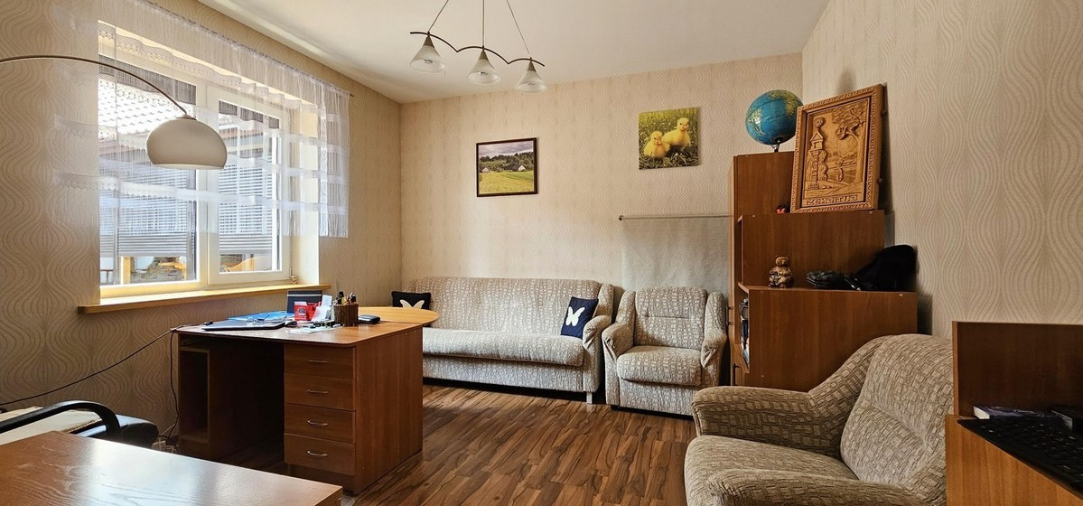 PARDUODAMAS GYVENAMASIS NAMAS LIEPŲ G., PESLIŠKIŲ K. 10