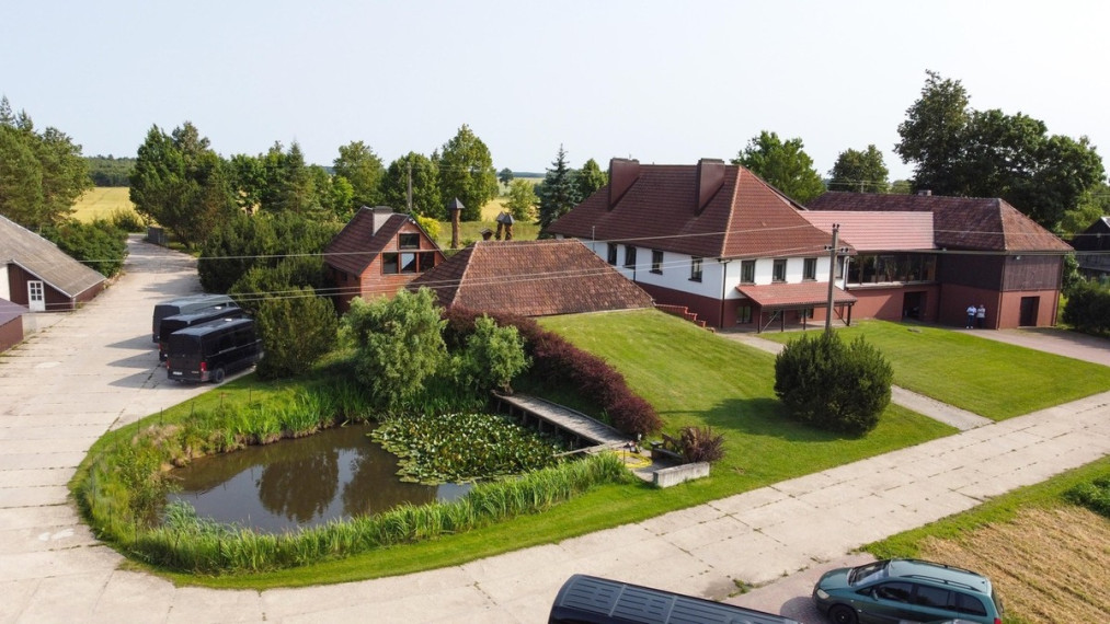 PARDUODAMAS GYVENAMASIS NAMAS LIEPŲ G., PESLIŠKIŲ K. 23