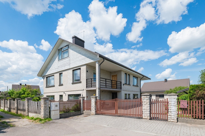 Parduodamas namas Mažoji g., Karmėlavos mstl., Kauno r. sav., 239.57 m2 ploto, 2 aukštai 1